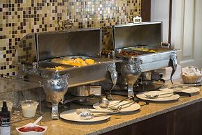 Ivy Court Inn & Suites