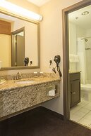 Ivy Court Inn & Suites