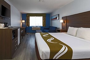 Quality Inn & Suites Tulare