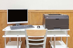 Super 8 by Wyndham Mt Pleasant