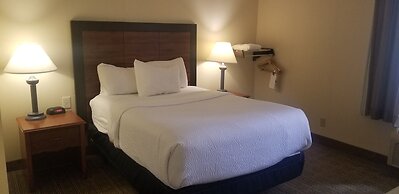 La Quinta Inn by Wyndham Indianapolis Airport Executive Dr