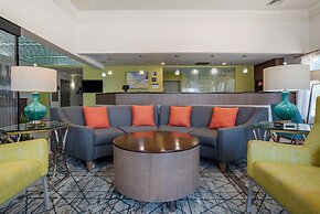 Best Western Carlton Suites