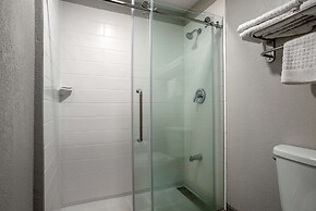 Best Western Carlton Suites