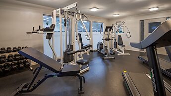 Best Western Carlton Suites