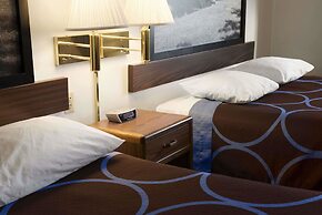 Super 8 by Wyndham Danville