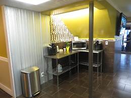 Riverside Suites