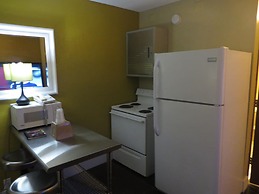 Riverside Suites