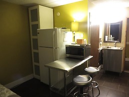 Riverside Suites