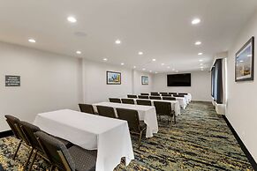 La Quinta Inn & Suites by Wyndham Des Moines West Clive