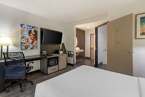La Quinta Inn & Suites by Wyndham Des Moines West Clive