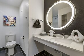 La Quinta Inn & Suites by Wyndham Des Moines West Clive