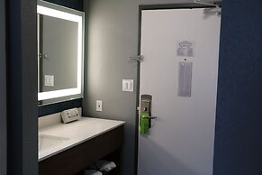 La Quinta Inn & Suites by Wyndham Chicago Gurnee