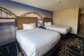 Clarion Pointe Bettendorf - Quad Cities