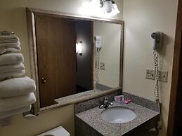 Clarion Pointe Bettendorf - Quad Cities