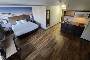 Clarion Pointe Bettendorf - Quad Cities