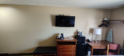 Super 8 by Wyndham Champaign