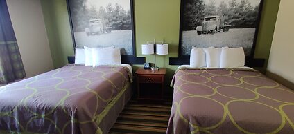 Super 8 by Wyndham Champaign