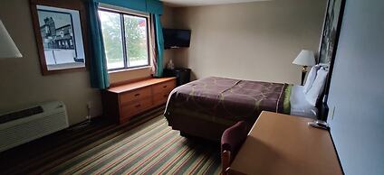 Super 8 by Wyndham Champaign