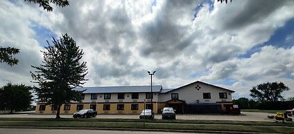 Super 8 by Wyndham Champaign