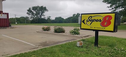 Super 8 by Wyndham Champaign