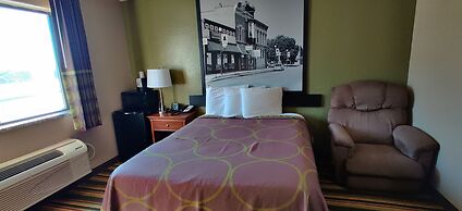 Super 8 by Wyndham Champaign