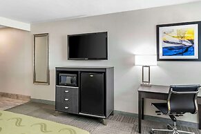 Quality Inn Kettleman City near Hwy 41