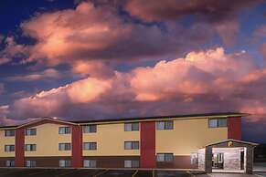 Super 8 by Wyndham Topeka/Wanamaker RD/I-70