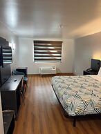 Motel 6 Ennis, TX