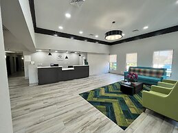 Quality Inn & Suites at Airport Blvd I-65