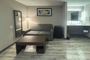 Quality Inn & Suites at Airport Blvd I-65