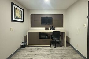 Quality Inn & Suites at Airport Blvd I-65