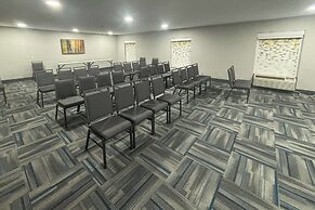 Quality Inn & Suites at Airport Blvd I-65