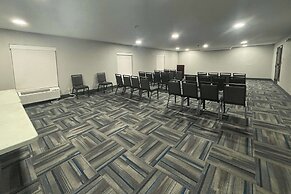 Quality Inn & Suites at Airport Blvd I-65