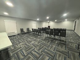 Quality Inn & Suites at Airport Blvd I-65