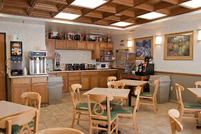 Super 8 by Wyndham Ottawa Starved Rock