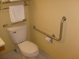 Super 8 by Wyndham Ottawa Starved Rock