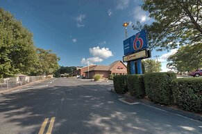 Motel 6 New Haven - Branford, CT