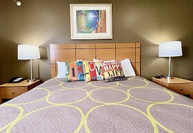 Quincy Inn and Suites