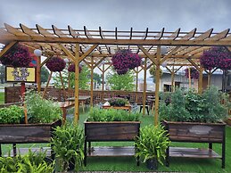 Vintage Block Inn & Suites