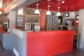 Vintage Block Inn & Suites