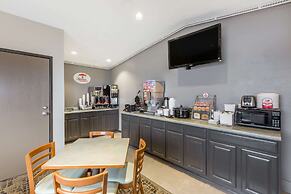 Super 8 by Wyndham Spirit Lake/Okoboji