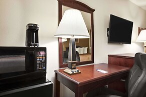 Travelodge by Wyndham La Porte/Michigan City Area