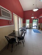 Travelodge by Wyndham La Porte/Michigan City Area