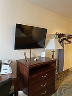 Travelodge by Wyndham La Porte/Michigan City Area