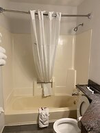 Travelodge by Wyndham La Porte/Michigan City Area