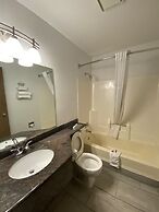 Travelodge by Wyndham La Porte/Michigan City Area