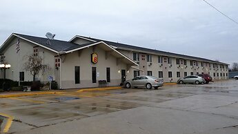 Super 8 by Wyndham Keokuk