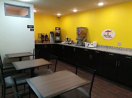Super 8 by Wyndham Keokuk