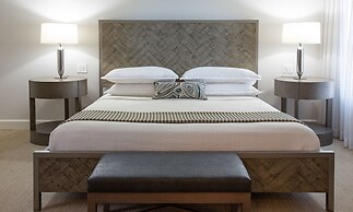 West Beach Inn, a Coast Hotel