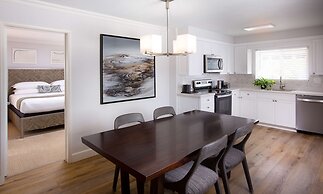 West Beach Inn, a Coast Hotel